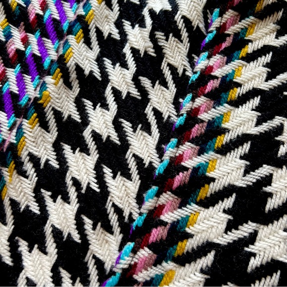 ⭐️ Chico’s One Size Fits All Multicolor Houndstooth Poncho Wrap STUNNING - Picture 12 of 13
